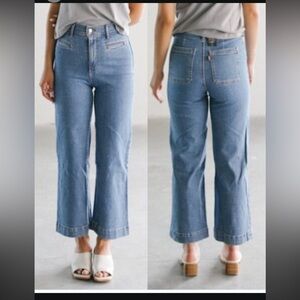 Levi's Premium Ribcage Wide Leg Crop Jeans 26